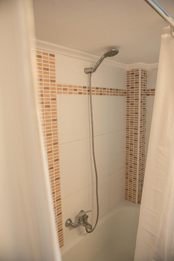 Grand Getaway Suite 300Mts From The Beach Peraia  Bagian luar foto